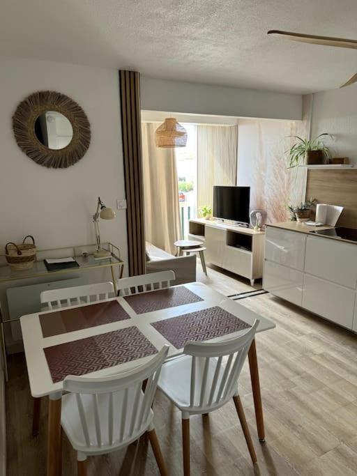 Mon Appart A La Plage, Piscine, Wifi, Tv Frontignan Exterior foto